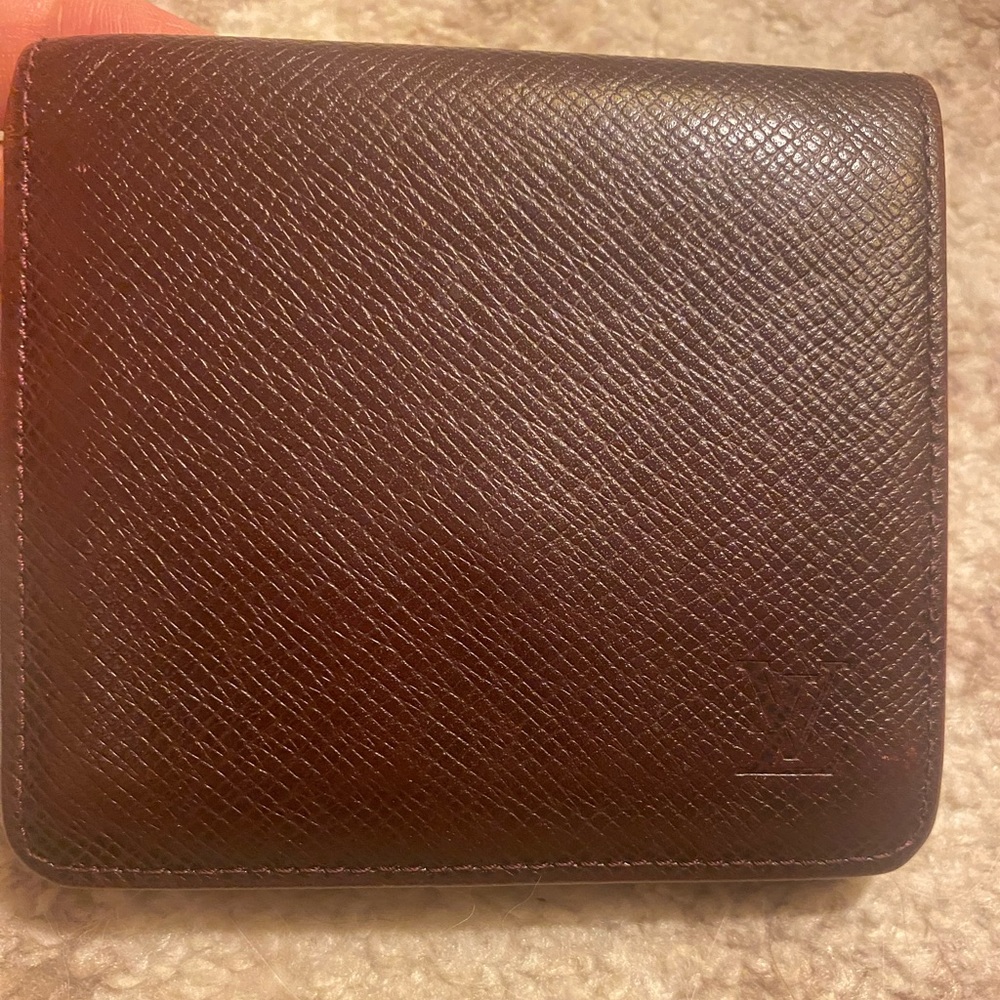 Louis Vuitton, brown leather wallet unisex fair condition See pictures authentic
